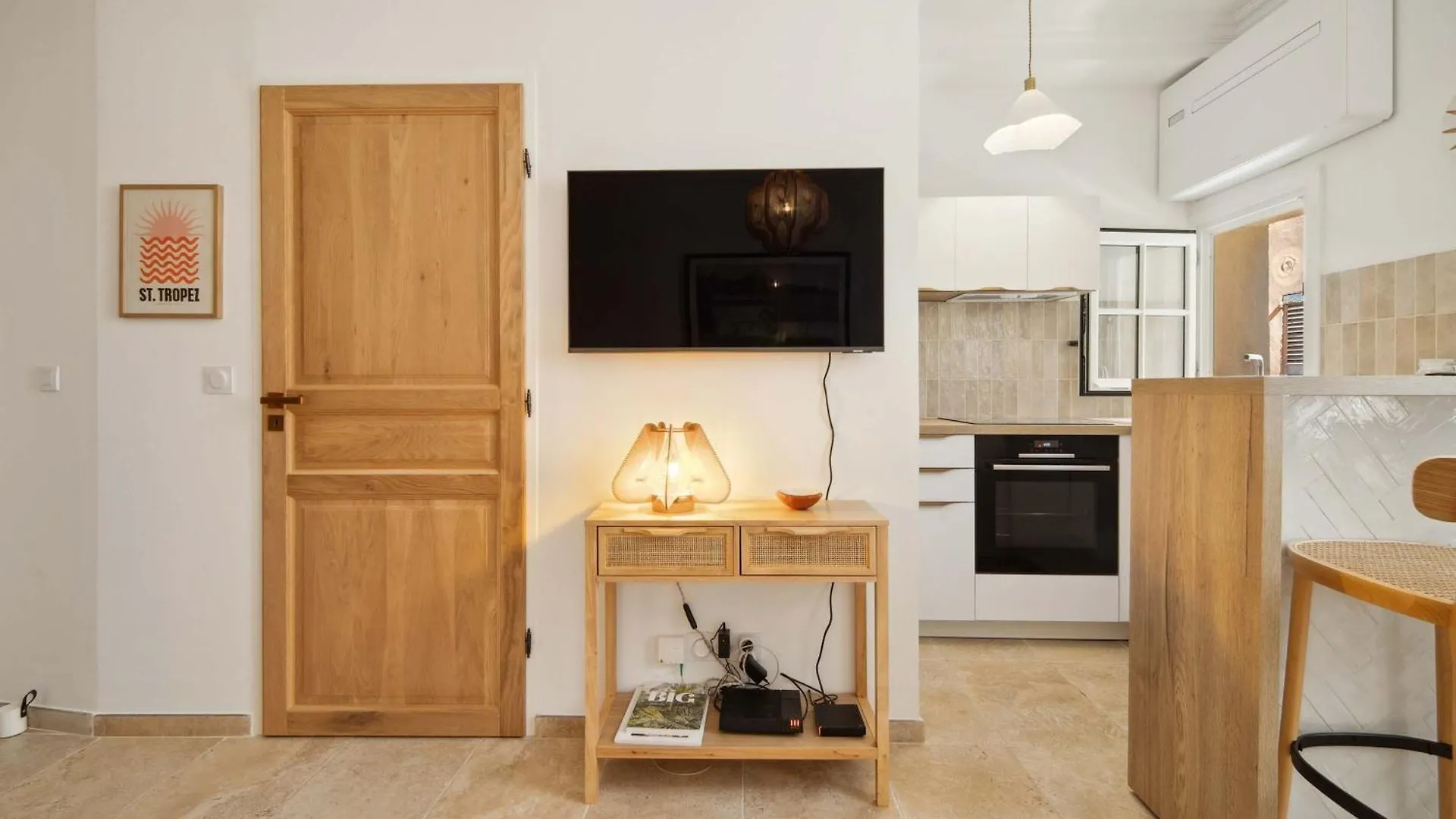 Appartement Renove Coeur Du Village Saint-Tropez Apartment