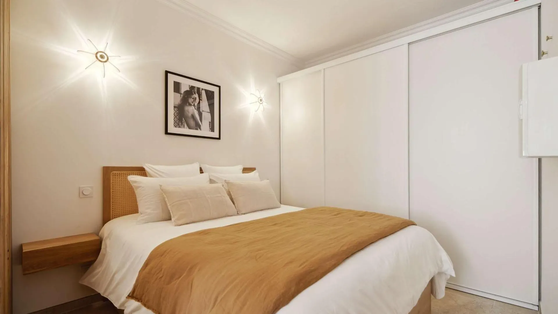 Appartement Renove Coeur Du Village Saint-Tropez Apartment